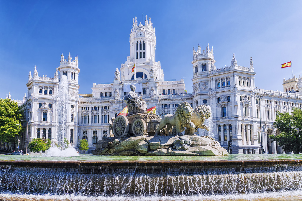 Cibeles-Brunnen in Madrid, Spanien jigsaw puzzle in Wasserfälle puzzles on TheJigsawPuzzles.com