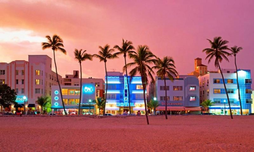 Ocean Drive Miami EN-AU9424629590_800x480 jigsaw puzzle in Tim Orchard puzzles on TheJigsawPuzzles.com