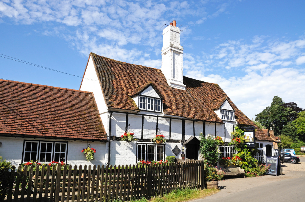 Le Bull and Butcher Pub, Turville, Angleterre jigsaw puzzle in Paysages urbains puzzles on TheJigsawPuzzles.com