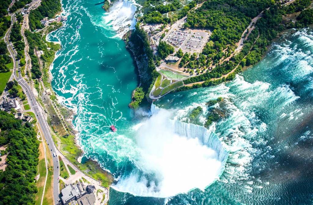 Chutes du Niagara, vue aérienne jigsaw puzzle in Chutes d'eau puzzles on TheJigsawPuzzles.com