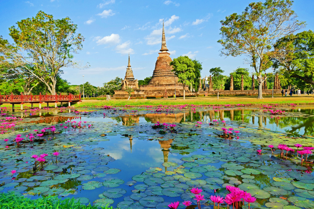 Parc historique de Sukhothai, Thaïlande jigsaw puzzle in Magnifiques vues puzzles on TheJigsawPuzzles.com