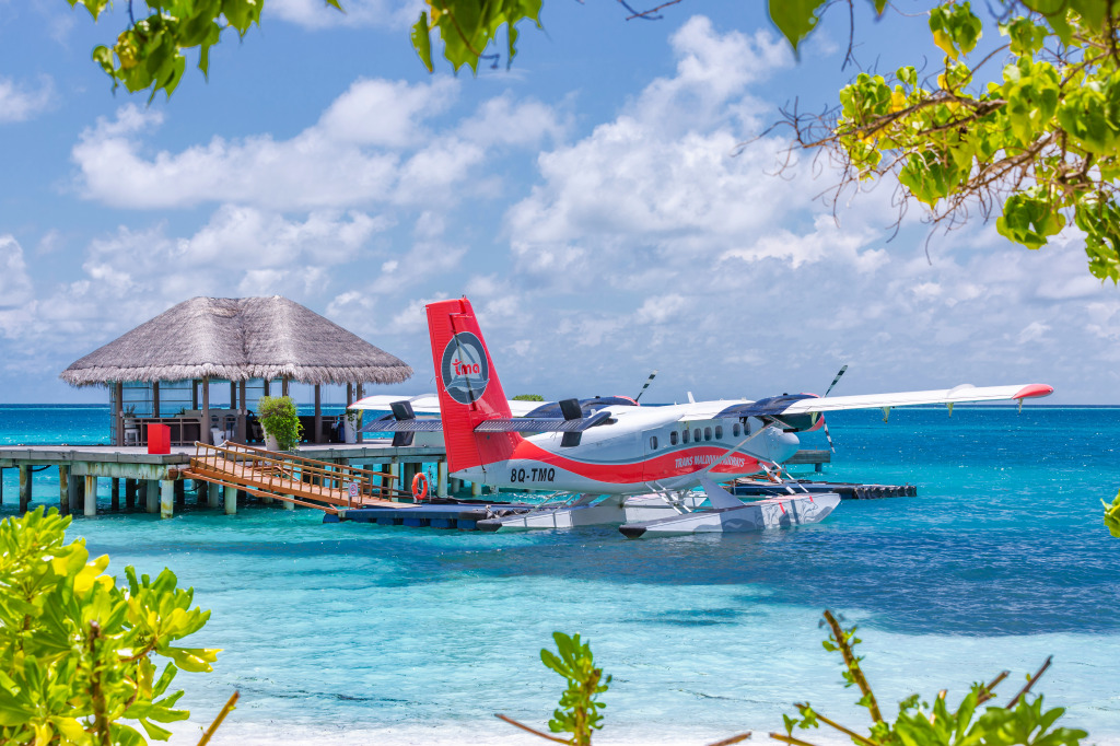 Wasserflugzeug auf Ari Atoll, Malediven jigsaw puzzle in Luftfahrt puzzles on TheJigsawPuzzles.com