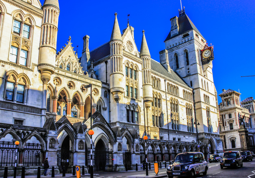 Royal Courts of Justice, London jigsaw puzzle in Straßenansicht puzzles on TheJigsawPuzzles.com