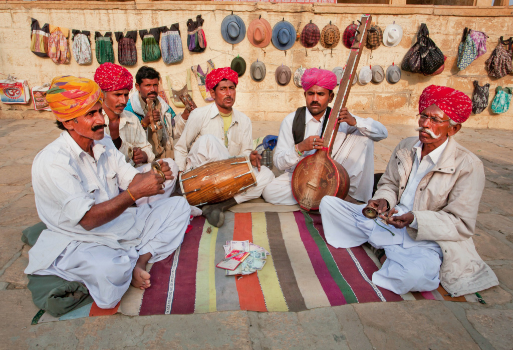 Musiciens de rue à Jodhpur, Inde jigsaw puzzle in Personnes puzzles on TheJigsawPuzzles.com