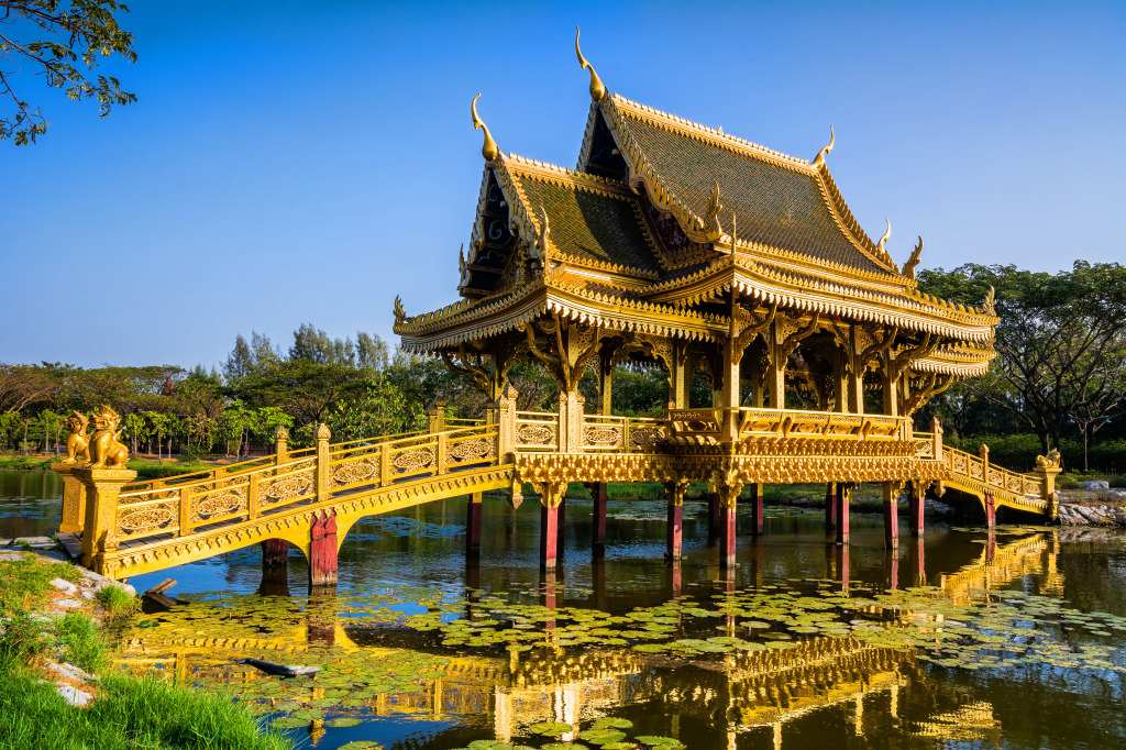 Золотой мост и павильон, Бангкок, Таиланд jigsaw puzzle in Мосты puzzles on TheJigsawPuzzles.com