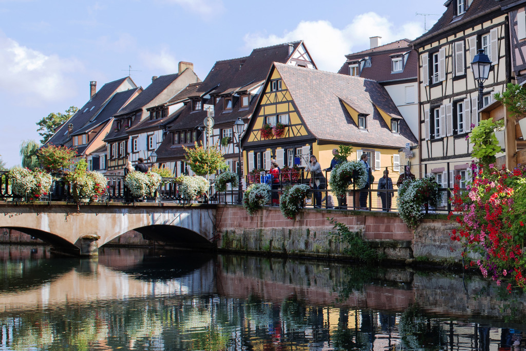 Canals of Colmar, Alsace, France jigsaw puzzle in Bridges puzzles on TheJigsawPuzzles.com