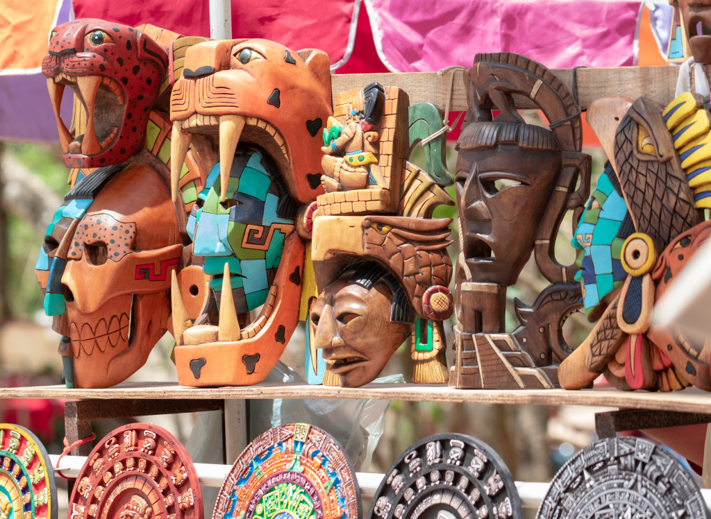 Masques de Maya, Chichen Itza, Mexique jigsaw puzzle in Bricolage puzzles on TheJigsawPuzzles.com
