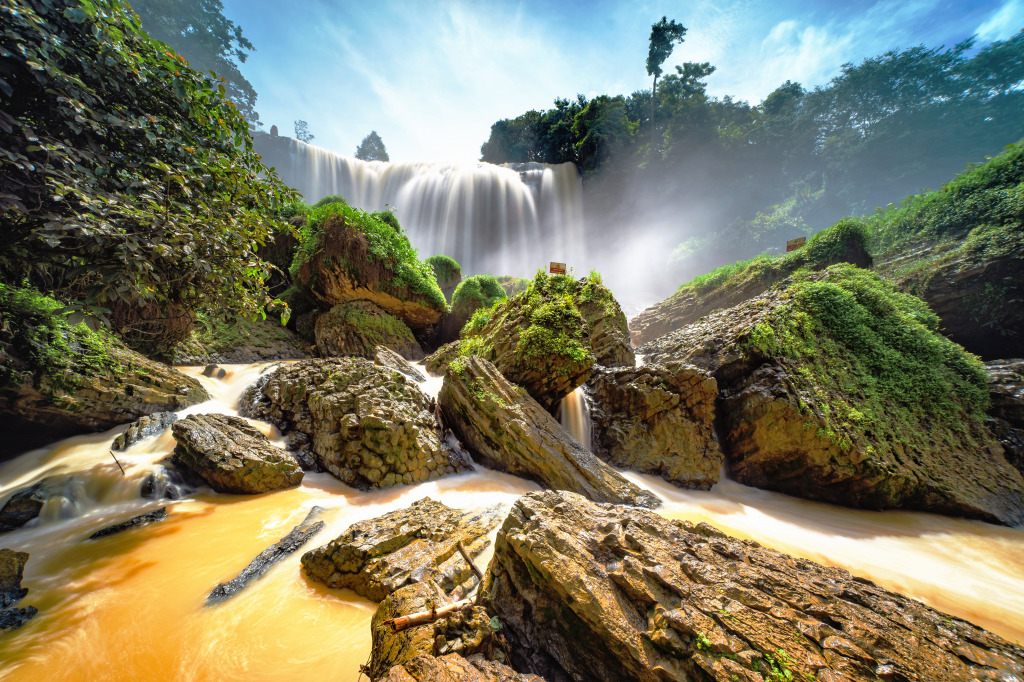 Elefanten-Wasserfall, Da Lat, Vietnam jigsaw puzzle in Wasserfälle puzzles on TheJigsawPuzzles.com