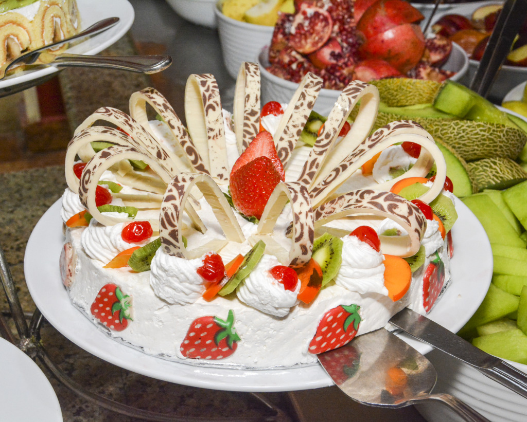 Cakes and Fruits jigsaw puzzle in Food & Bakery puzzles on TheJigsawPuzzles.com