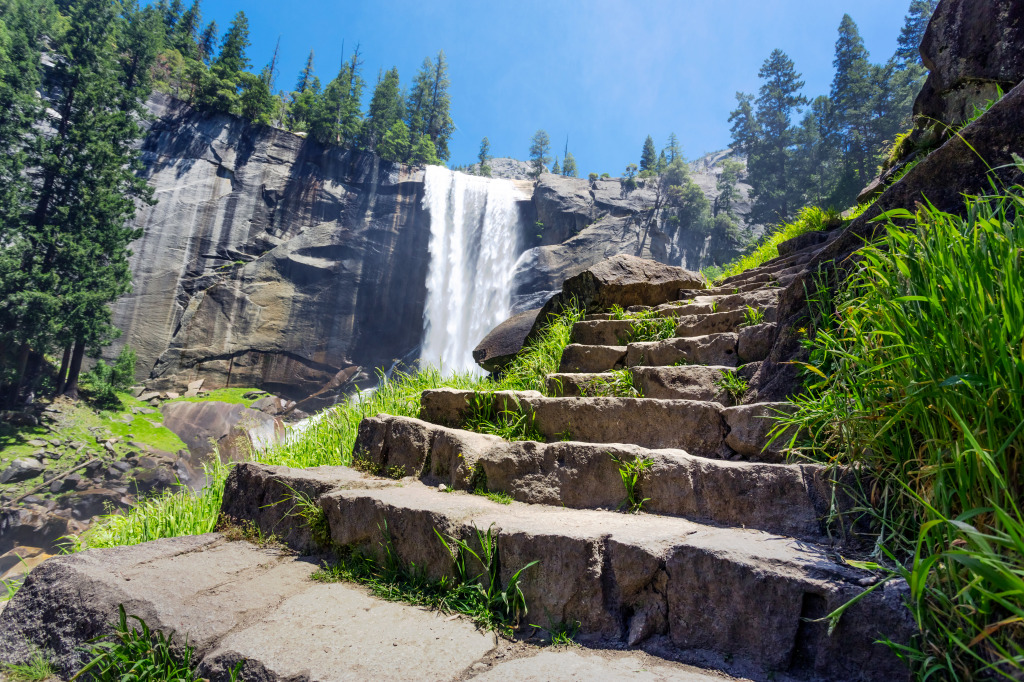 Mist Trail, Yosemite National Park jigsaw puzzle in Waterfalls puzzles on TheJigsawPuzzles.com