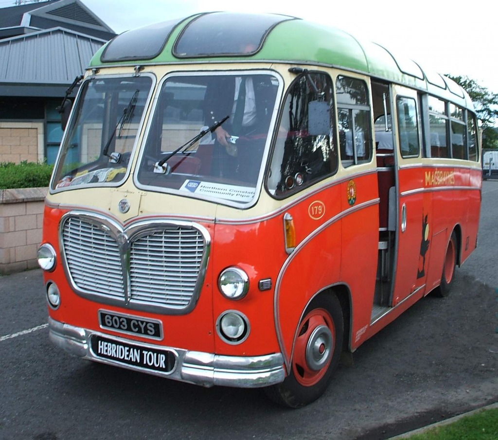 1961 Restored Bedford Coach jigsaw puzzle in Cars & Bikes puzzles on TheJigsawPuzzles.com
