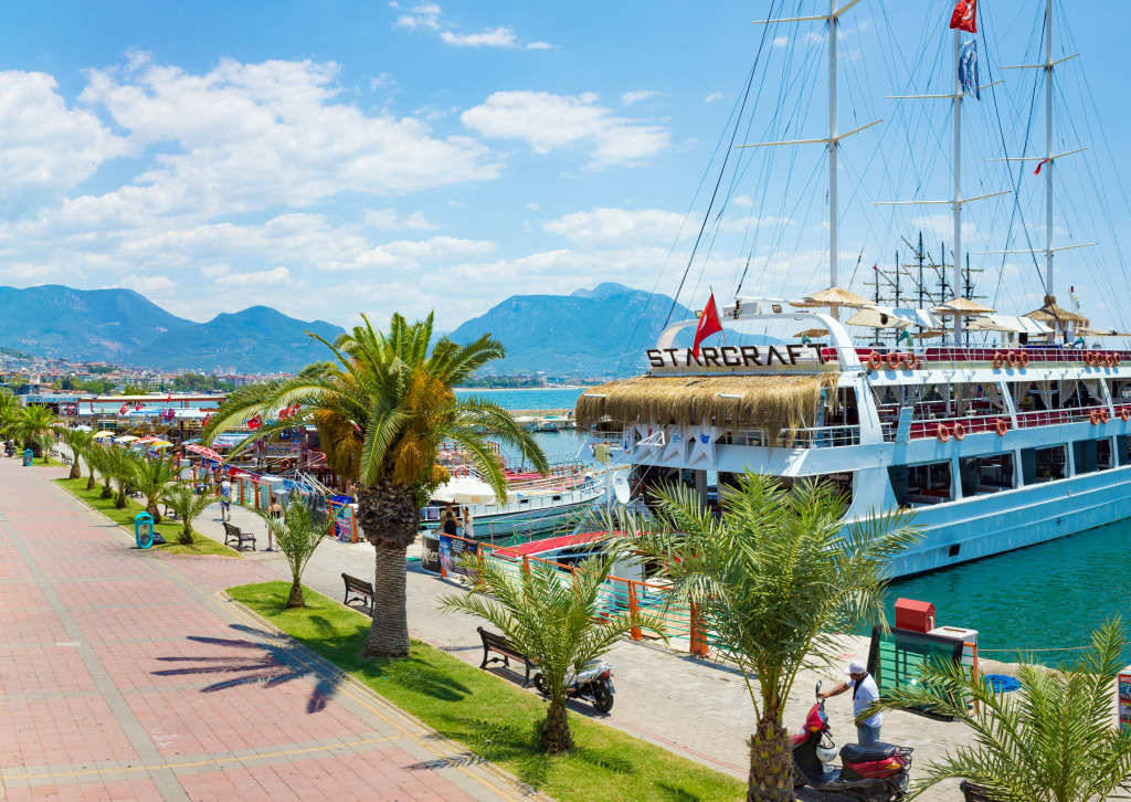 Alanya, Turkey jigsaw puzzle in Puzzle of the Day puzzles on TheJigsawPuzzles.com