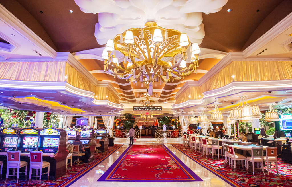 Wynn Hotel and Casino Interior jigsaw puzzle in Puzzle of the Day puzzles on TheJigsawPuzzles.com