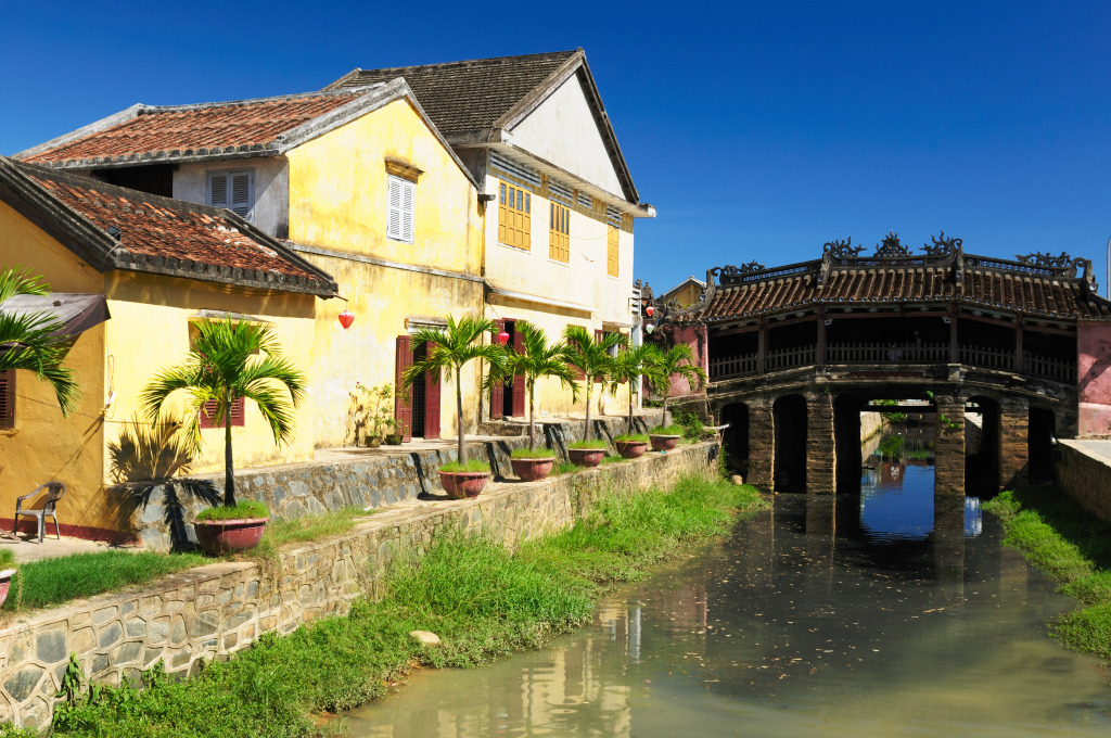 Japanese Covered Bridge, Hoi An, Vietnam jigsaw puzzle in Ponts puzzles on TheJigsawPuzzles.com