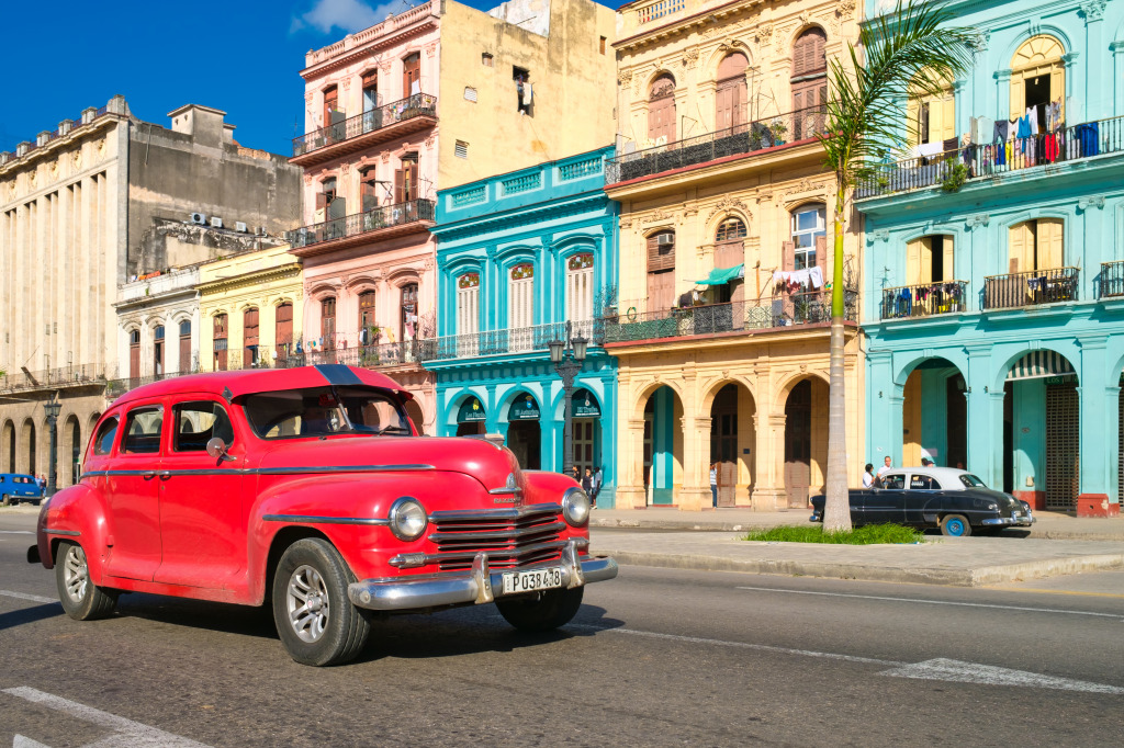 Old Car in Havana jigsaw puzzle in Voitures et Motos puzzles on TheJigsawPuzzles.com