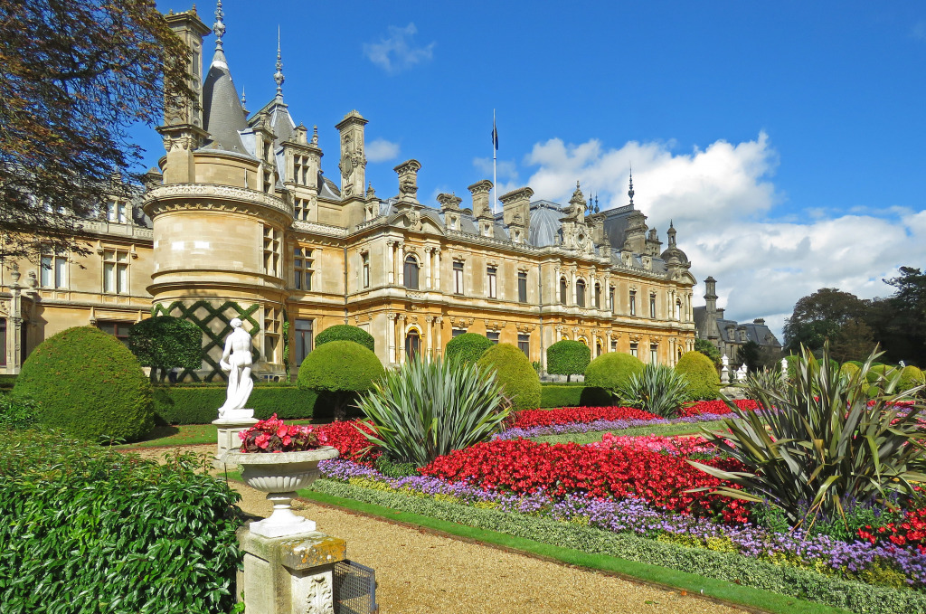 Waddesdon Manor House, Buckinghamshire, England jigsaw puzzle in Châteaux puzzles on TheJigsawPuzzles.com