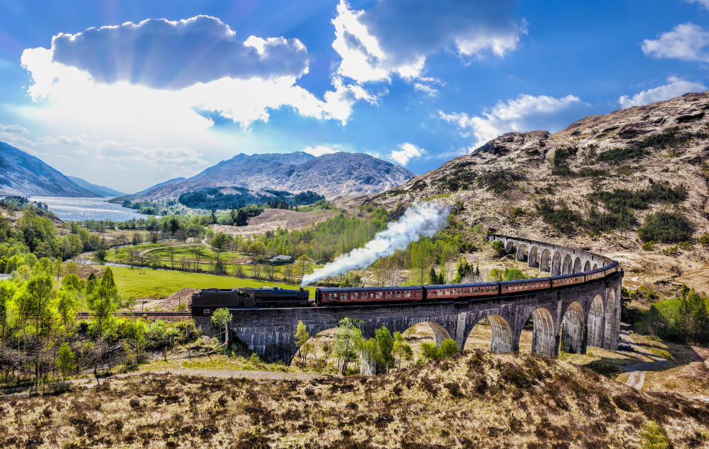 Glenfinnan Railway Viaduct in Scotland jigsaw puzzle in Ponts puzzles on TheJigsawPuzzles.com