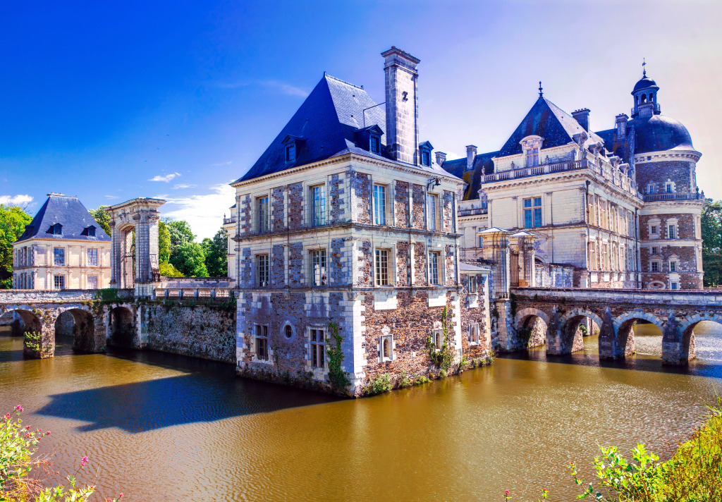 Chateau de Serrant, Loire Valley, France jigsaw puzzle in Castles puzzles on TheJigsawPuzzles.com