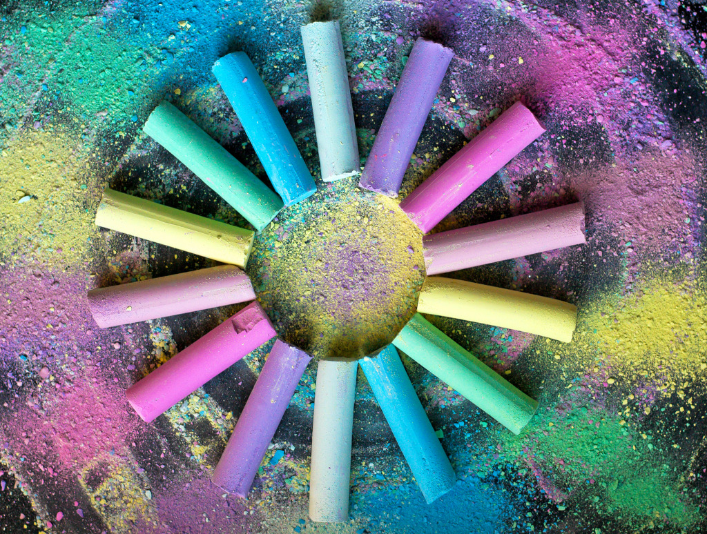 Colorful Chalks jigsaw puzzle in Macro puzzles on TheJigsawPuzzles.com