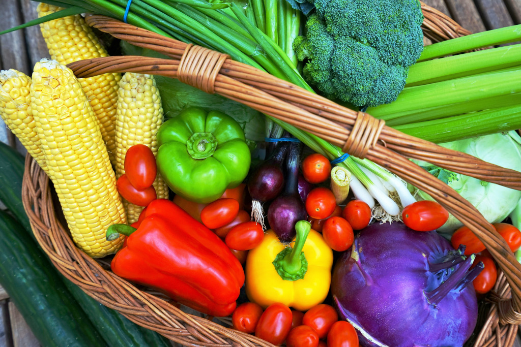 Vegetables in a Basket jigsaw puzzle in Fruits & Veggies puzzles on TheJigsawPuzzles.com
