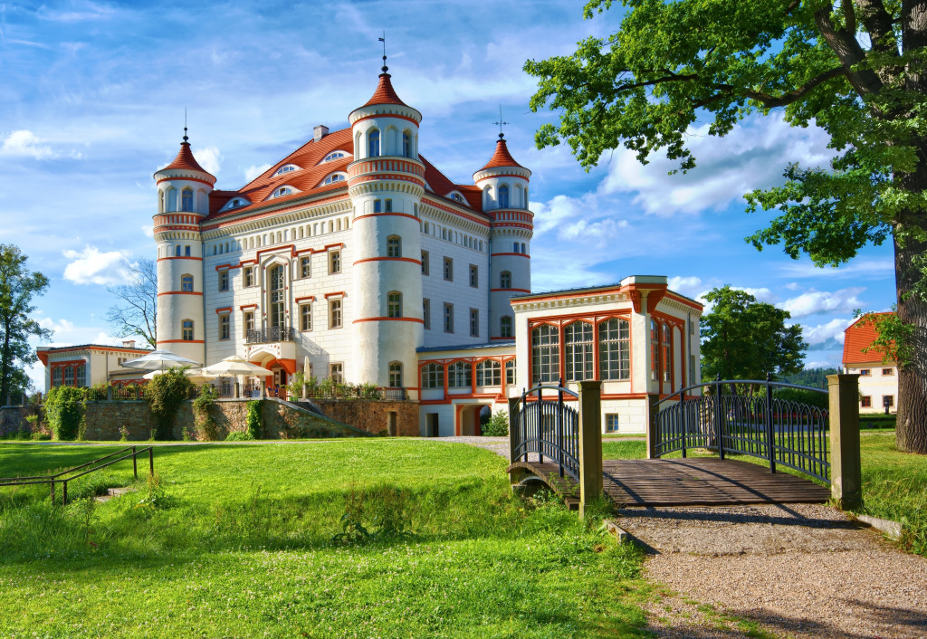 Palace in Wojanow, Poland jigsaw puzzle in Castles puzzles on TheJigsawPuzzles.com