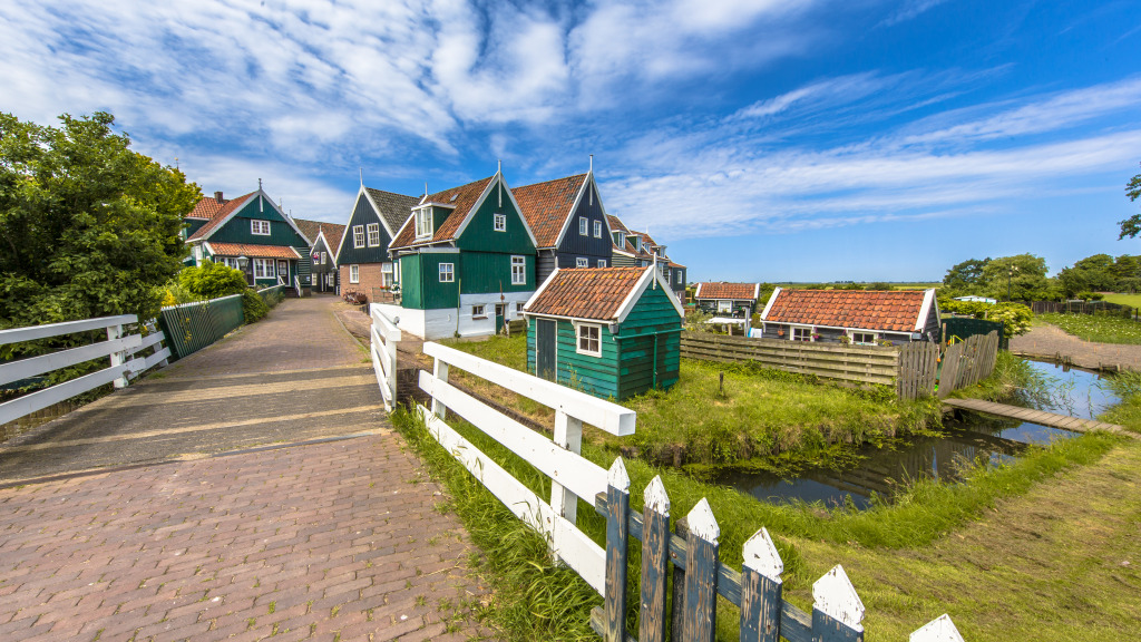 Island of Marken, The Netherlands jigsaw puzzle in Street View puzzles on TheJigsawPuzzles.com