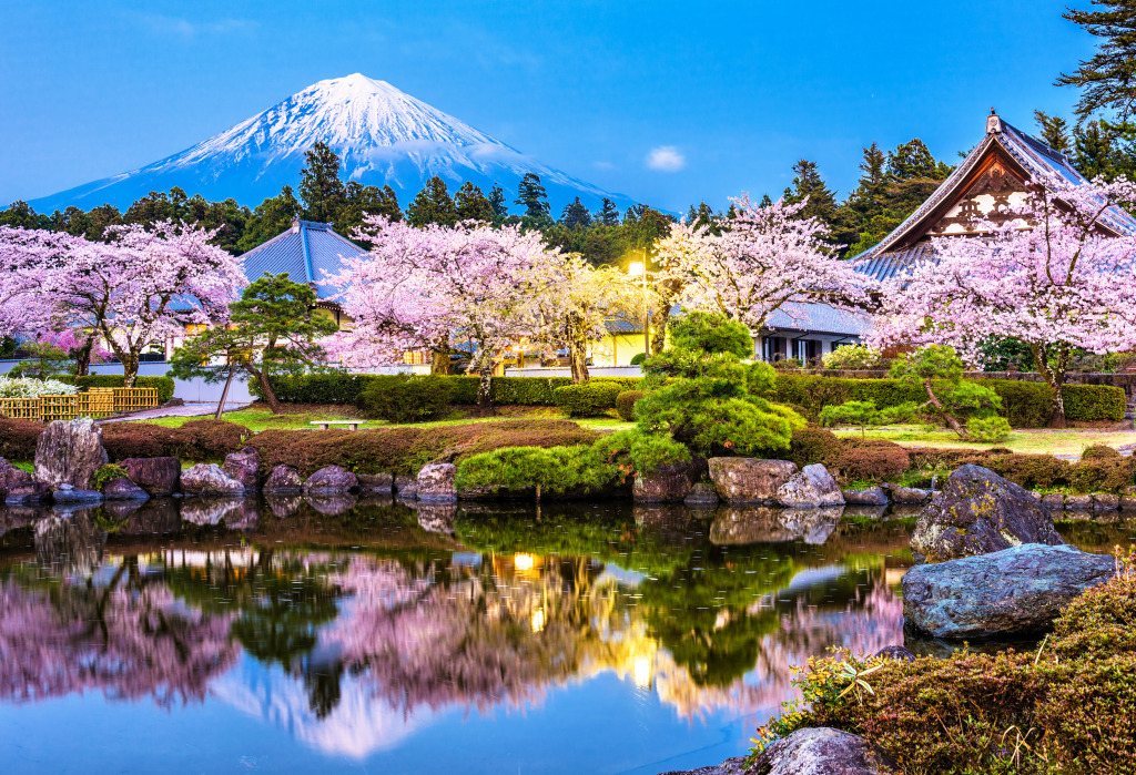 Fujinomiya und Mount Fuji, Japan jigsaw puzzle in Großartige Landschaften puzzles on TheJigsawPuzzles.com