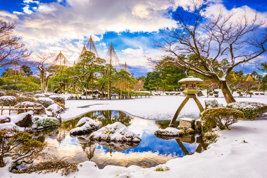 Winter im Kenroku-en Park, Kanazawa, Japan jigsaw puzzle in Großartige Landschaften puzzles on TheJigsawPuzzles.com