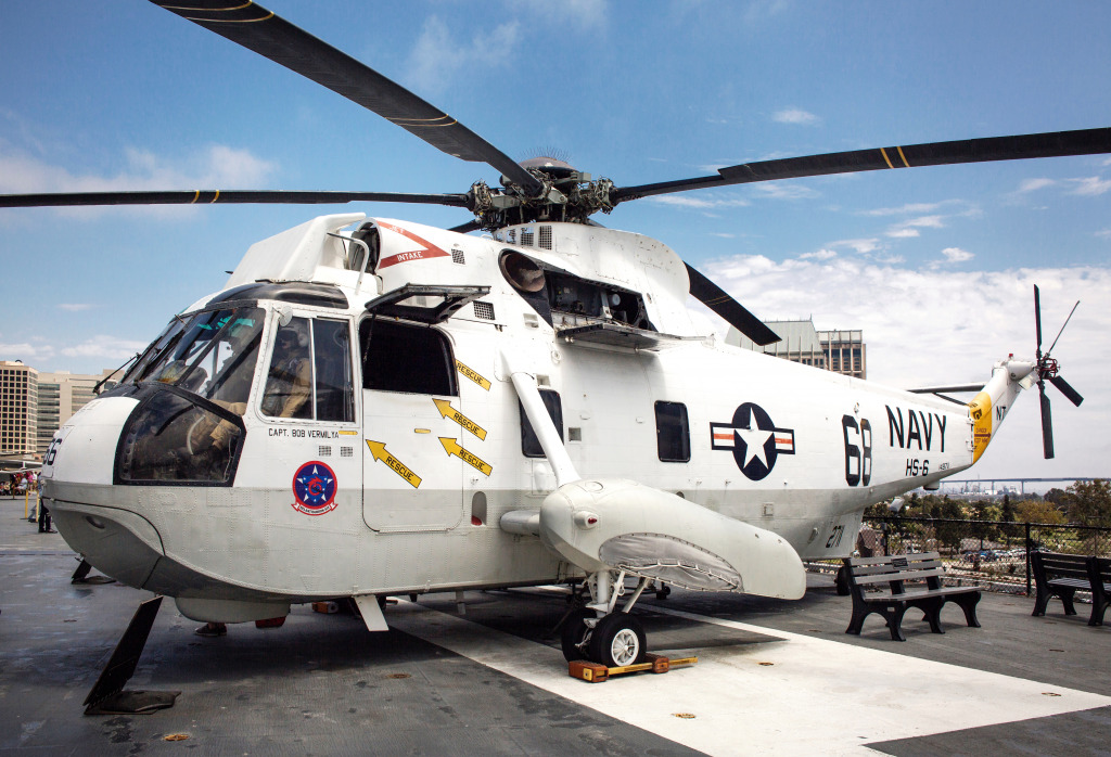 SH-3 Sea King Helicopter jigsaw puzzle in Aviation puzzles on TheJigsawPuzzles.com