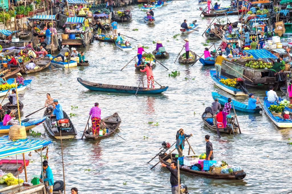 Floating Market, Soc Trang, Vietnam jigsaw puzzle in People puzzles on TheJigsawPuzzles.com