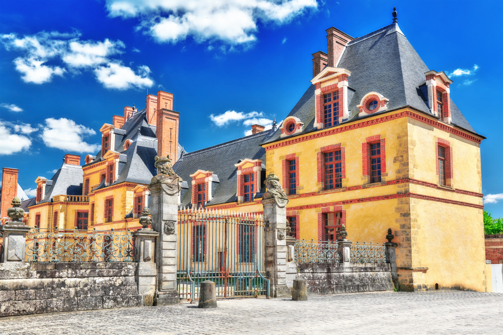 Fontainebleau Palace, France jigsaw puzzle in Castles puzzles on TheJigsawPuzzles.com