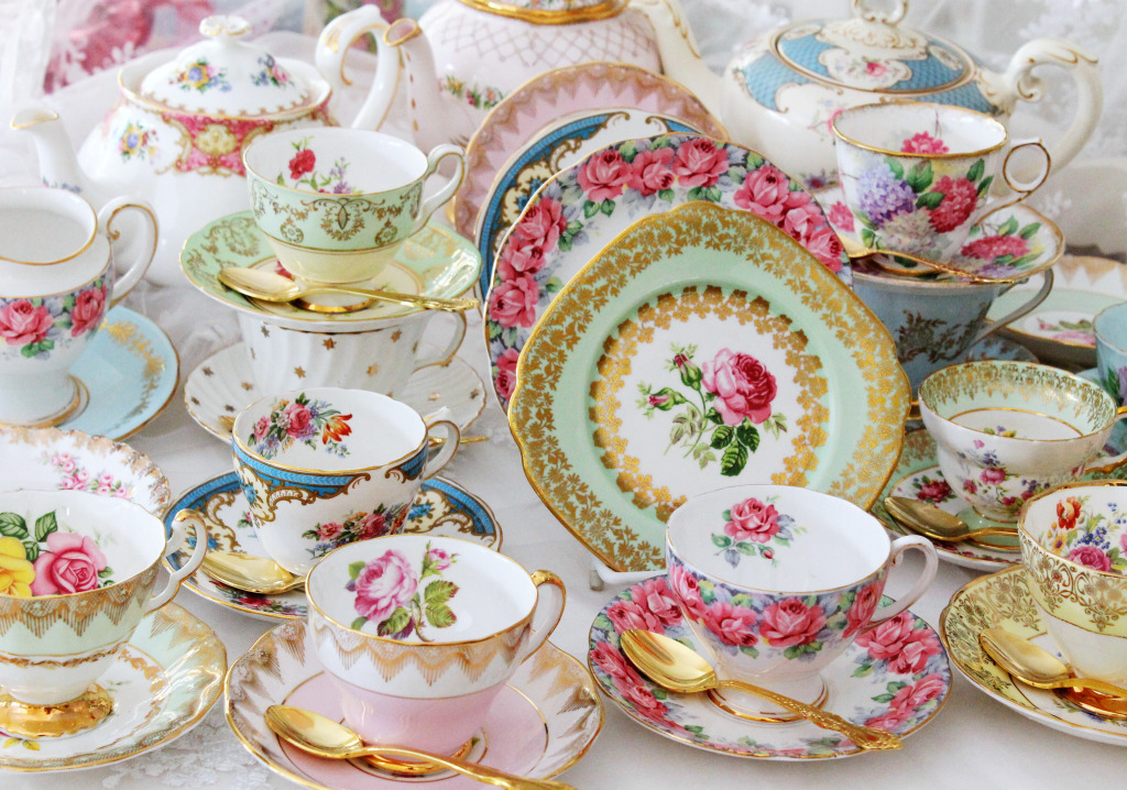 Vintage Fine China jigsaw puzzle in Puzzle of the Day puzzles on TheJigsawPuzzles.com