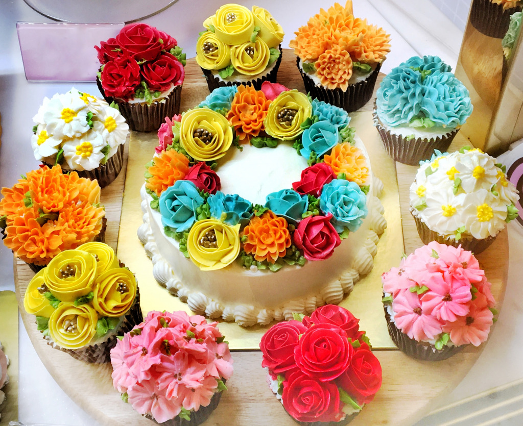 Spring Flower Cupcakes jigsaw puzzle in Flowers puzzles on TheJigsawPuzzles.com