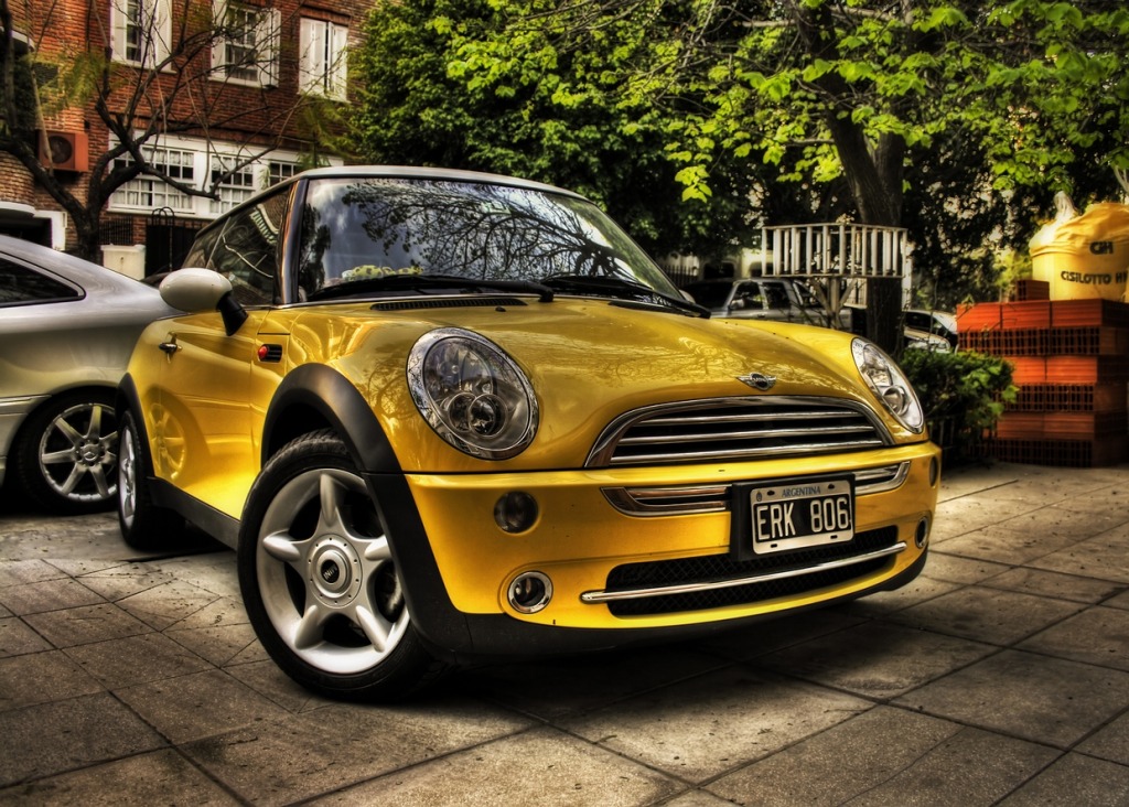 Mini Cooper, Buenos Aires jigsaw puzzle in Cars & Bikes puzzles on TheJigsawPuzzles.com