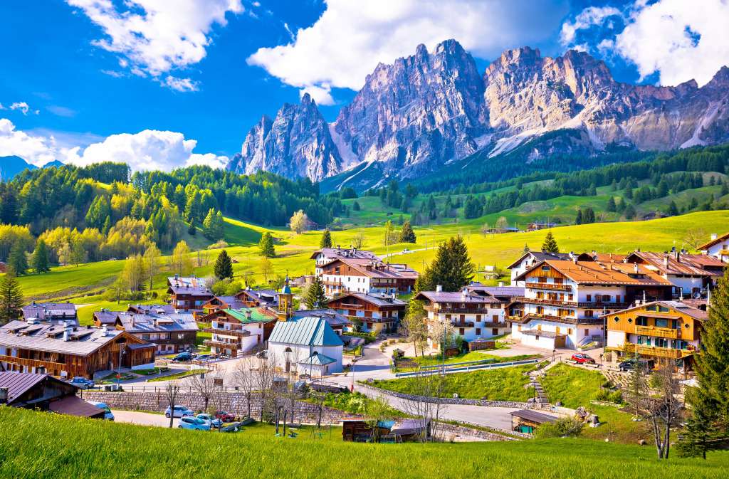 Cortina d'Ampezzo, Dolomites, Italie jigsaw puzzle in Magnifiques vues puzzles on TheJigsawPuzzles.com