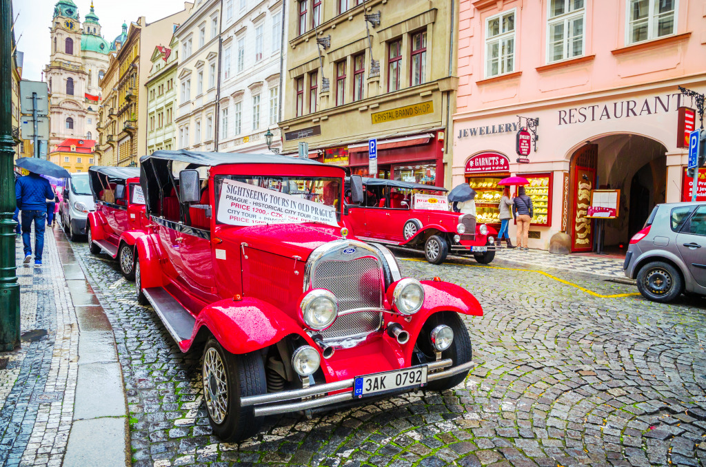 Cidade Antiga de Praga, República Checa jigsaw puzzle in Carros & Motos puzzles on TheJigsawPuzzles.com