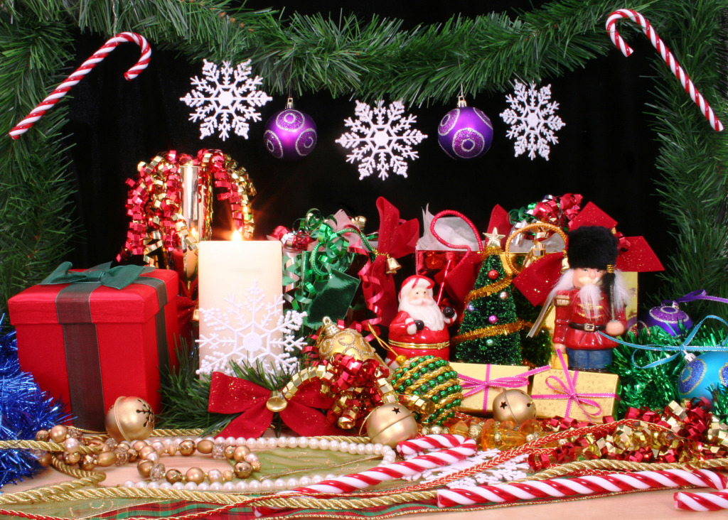 Décorations et cadeaux de Noël jigsaw puzzle in Noël et Nouvel An puzzles on TheJigsawPuzzles.com