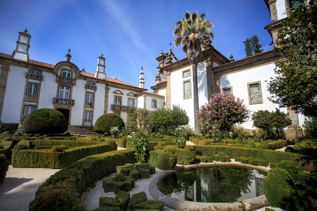 Fundação Da Casa De Mateus, Vila Real, Portugal jigsaw puzzle in Castelos puzzles on TheJigsawPuzzles.com