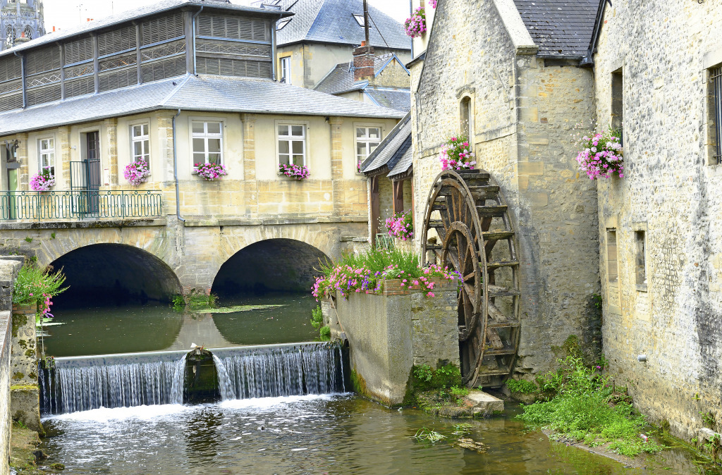 Ville de Bayeux, Normandie, France jigsaw puzzle in Chutes d'eau puzzles on TheJigsawPuzzles.com