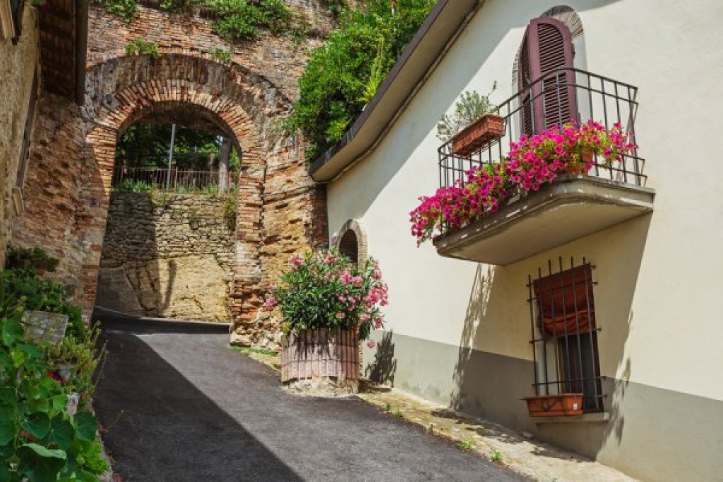 depositphotos_115730458-stock-photo-italian-street-in-a-small jigsaw puzzle in Dominick Vince puzzles on TheJigsawPuzzles.com