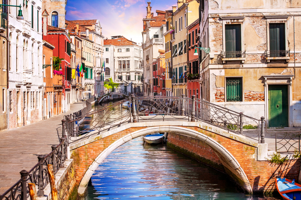 Venice Street and Canals, Italy jigsaw puzzle in Bridges puzzles on TheJigsawPuzzles.com