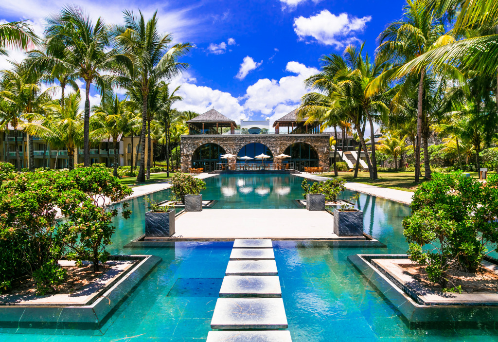 Luxury Resort Swimming Pool jigsaw puzzle in Puzzle of the Day puzzles on TheJigsawPuzzles.com