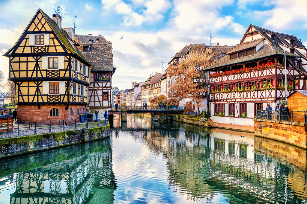 Half-Timbered Houses, Strasbourg, France jigsaw puzzle in Street View puzzles on TheJigsawPuzzles.com