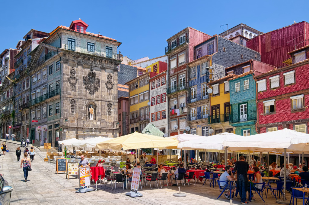 Историческая площадь Рибейра в Порту, Португалия jigsaw puzzle in Улицы puzzles on TheJigsawPuzzles.com