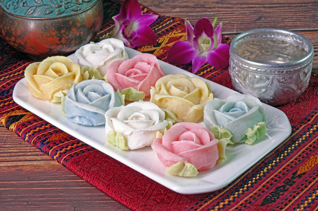 Bonbons à la rose siamois, cuisine royale thaïlandaise jigsaw puzzle in Nourriture et boulangerie puzzles on TheJigsawPuzzles.com