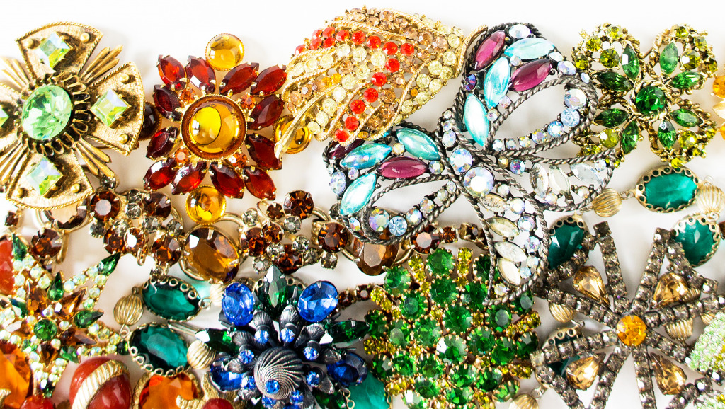 Vintage Jewelry jigsaw puzzle in Handmade puzzles on TheJigsawPuzzles.com