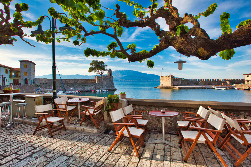 Greek Port Nafpaktos with Castle Walls jigsaw puzzle in Châteaux puzzles on TheJigsawPuzzles.com