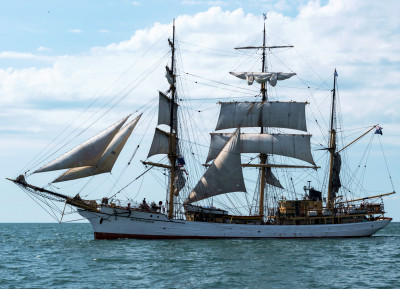 Tall Ships Parade On Lake Erie, Ohio Jigsaw Puzzle In Puzzle Of The Day 