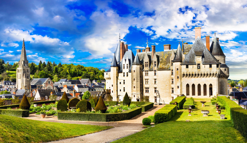 Castelo de Langeais, Vale do Loire, França jigsaw puzzle in Castelos puzzles on TheJigsawPuzzles.com