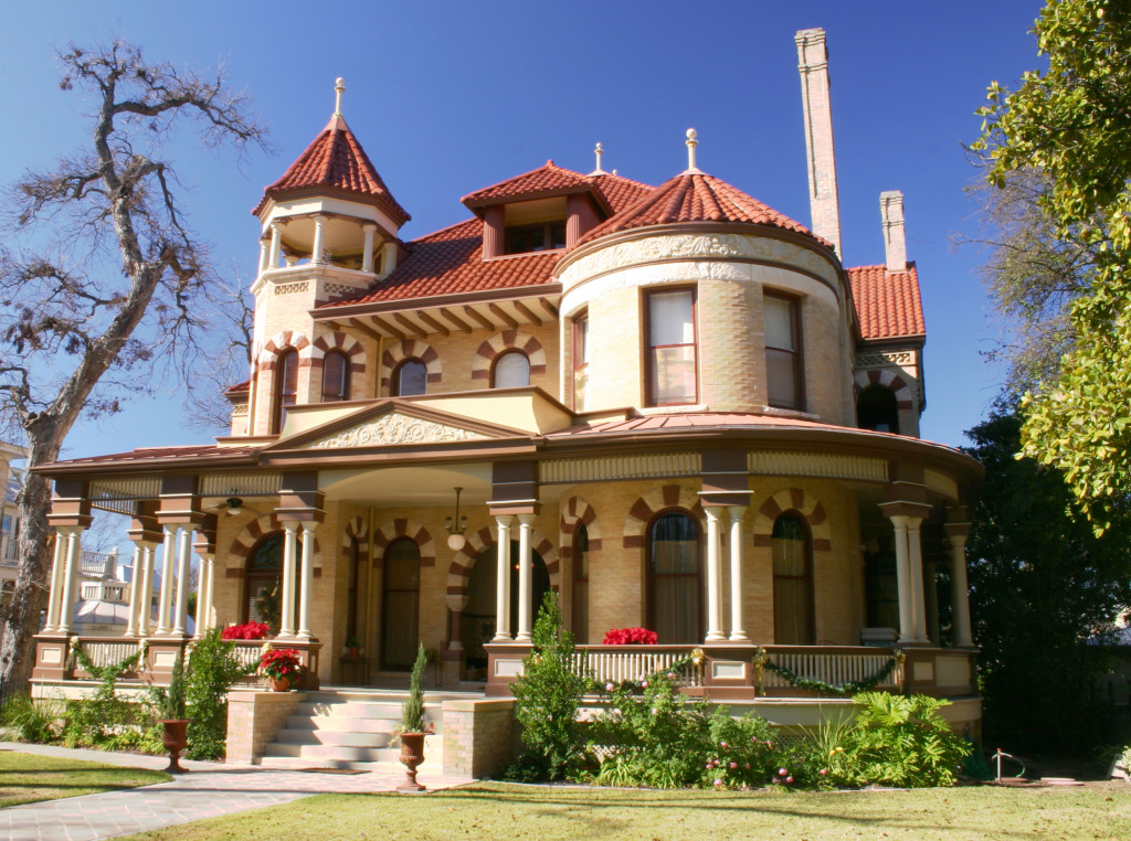 Victorian House in San Antonio, Texas jigsaw puzzle in Street View puzzles on TheJigsawPuzzles.com